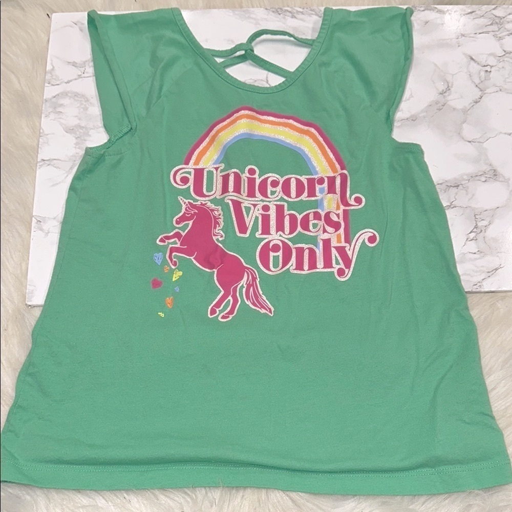 365 kids for garanimals girls size 10 graphic tshirt
Green Unicorn Vibes Only